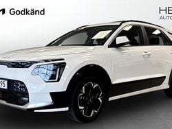 Vit (white) Begagnad 2022 Kia e-Niro SUV | 319 900 kr (Lite dyr)