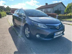 Blå Begagnad 2012 Toyota Avensis Business Edition Kombi | 25 000 kr (Bra pris)