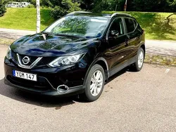 Svart Begagnad 2016 Nissan Qashqai SUV | 145 000 kr (Marknadspris)