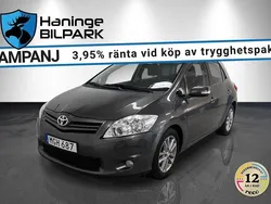 Grå Begagnad 2011 Toyota Auris Plus Halvkombi | 74 900 kr (Lite dyr)