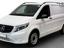 Vit (white) Begagnad 2023 Mercedes Vito Minibuss | 370 000 kr (Marknadspris)