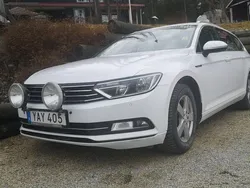 Vit Begagnad 2016 VW Passat Kombi | 165 000 kr (Marknadspris)