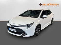 Vit Begagnad 2022 Toyota Corolla Style Kombi | 249 900 kr (Marknadspris)
