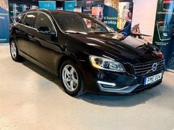Svart Begagnad 2014 Volvo V60 Momentum Kombi | 129 900 kr (Marknadspris)