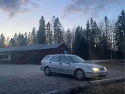 Grå Begagnad 2002 Saab 9-5 Linear Kombi | 18 000 kr (Bra pris)