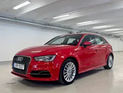 Röd Begagnad 2015 Audi A3 e-tron Comfort Halvkombi | 129 900 kr
