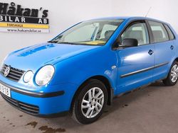 Ljusblå Begagnad 2002 VW Polo Halvkombi | 44 500 kr