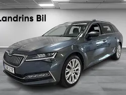 Grå Begagnad 2021 Skoda Superb Business Line Kombi | 338 300 kr (Marknadspris)