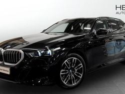Svart (grey) Begagnad 2025 BMW 530e M Sport Kombi | 608 700 kr (Superpris)