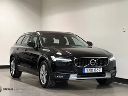 Svart Begagnad 2018 Volvo V90 CC Plus Kombi | 249 900 kr (Bra pris)