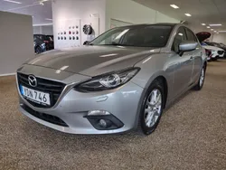 Grå Begagnad 2017 Mazda 3 Vision Halvkombi | 119 900 kr (Marknadspris)