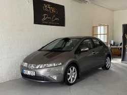 Mörkgrå (grå) Begagnad 2008 Honda Civic Halvkombi | 59 900 kr (Marknadspris)