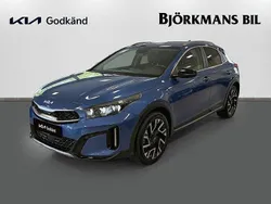 Blå (/b3l/ blue flame m) Begagnad 2023 Kia XCeed Advance SUV | 349 900 kr (Dyr)
