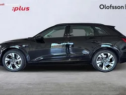 Svart Begagnad 2022 Audi e-tron Proline SUV | 399 900 kr (Marknadspris)