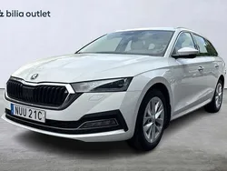 Vit Begagnad 2022 Skoda Octavia Style Kombi | 269 900 kr (Marknadspris)