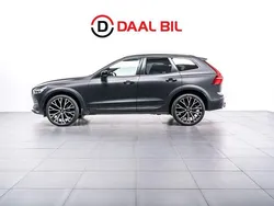Svart Begagnad 2019 Volvo XC60 Inscription SUV | 389 700 kr (Marknadspris)