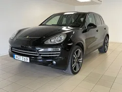 Svart Begagnad 2014 Porsche Cayenne Platinum Edition SUV | 229 000 kr