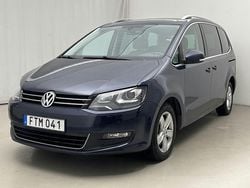 Mörkblå Begagnad 2013 VW Sharan Minibuss | 106 000 kr (Superpris)