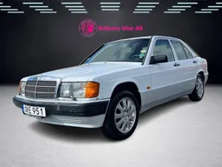 Vit Begagnad 1990 Mercedes 190 Sedan | 58 900 kr