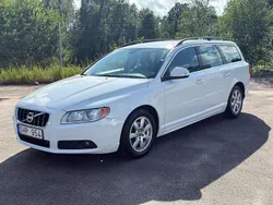Vit Begagnad 2011 Volvo V70 Momentum Kombi | 64 000 kr (Bra pris)