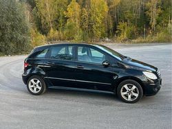 Svart Begagnad 2007 Mercedes B170 Minibuss | 25 000 kr (Marknadspris)