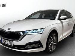 Candy white Begagnad 2021 Skoda Octavia Style Kombi | 244 900 kr (Superpris)