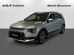 Grå Begagnad 2024 Kia Niro SUV | 349 900 kr (Lite dyr)