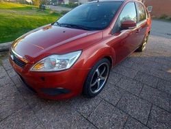 Orange Begagnad 2010 Ford Focus Trend Halvkombi | 20 000 kr (Bra pris)