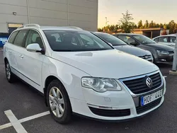 Vit Begagnad 2010 VW Passat Kombi | 29 900 kr (Marknadspris)
