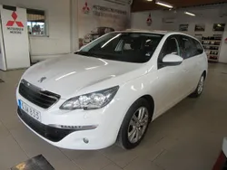 Vit Begagnad 2016 Peugeot 308 Active Kombi | 123 000 kr
