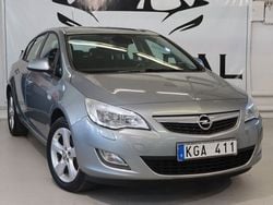 Grå Begagnad 2010 Opel Astra Enjoy Halvkombi | 39 900 kr (Marknadspris)