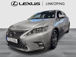 Ljusgrå Begagnad 2018 Lexus CT200h Halvkombi | 175 000 kr