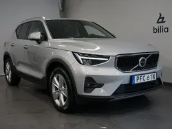 Silver Begagnad 2023 Volvo XC40 Core SUV | 349 900 kr (Marknadspris)