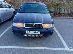 Blå Begagnad 2000 Skoda Octavia Kombi | 10 000 kr
