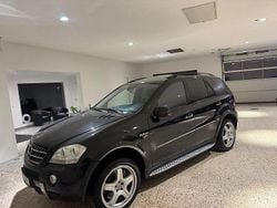 Svart Begagnad 2006 Mercedes ML63 AMG AMG SUV | 148 900 kr