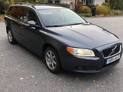 Grå Begagnad 2009 Volvo V70 Momentum Kombi | 42 000 kr (Bra pris)