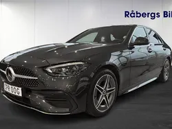 Grå (grafitgrå metallic) Begagnad 2022 Mercedes C300e AMG line Sedan | 489 800 kr (Marknadspris)