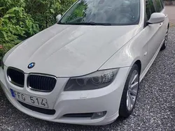 Vit Begagnad 2009 BMW 320 Comfort Edition Kombi | 59 000 kr (Marknadspris)