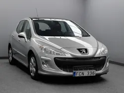 Ljusgrå Begagnad 2010 Peugeot 308 Halvkombi | 59 900 kr (Marknadspris)