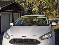 Vit Begagnad 2017 Ford Focus Trend Kombi | 100 000 kr (Lite dyr)