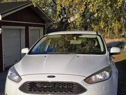 Vit Begagnad 2017 Ford Focus Trend Kombi | 100 000 kr (Lite dyr)