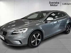 Grå Begagnad 2019 Volvo V40 R-Design Kombi | 207 900 kr (Marknadspris)