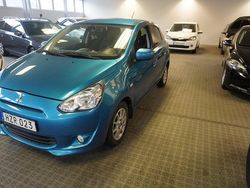 Ljusblå Begagnad 2015 Mitsubishi Space Star Halvkombi | 84 000 kr (Lite dyr)