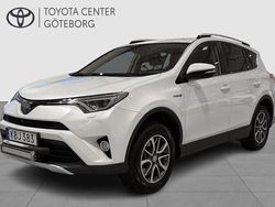 Vit Begagnad 2016 Toyota RAV4 Hybrid Executive SUV | 209 900 kr (Marknadspris)
