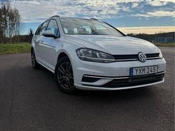 Vit Begagnad 2018 VW Golf VII Kombi | 80 000 kr (Marknadspris)