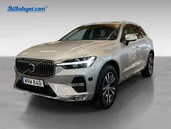 Grå Begagnad 2023 Volvo XC60 Plus SUV | 477 900 kr (Marknadspris)