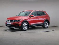 Röd Begagnad 2022 VW Tiguan Elegance SUV | 279 000 kr (Superpris)
