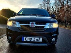 Svart Begagnad 2015 Fiat Freemont Sport SUV | 99 000 kr (Marknadspris)
