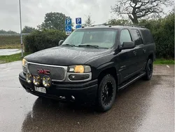 Svart Begagnad 2004 GMC Yukon SUV | 65 000 kr