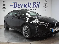 Svart Begagnad 2022 BMW 218 Sport Line Sportkupé | 269 500 kr (Marknadspris)